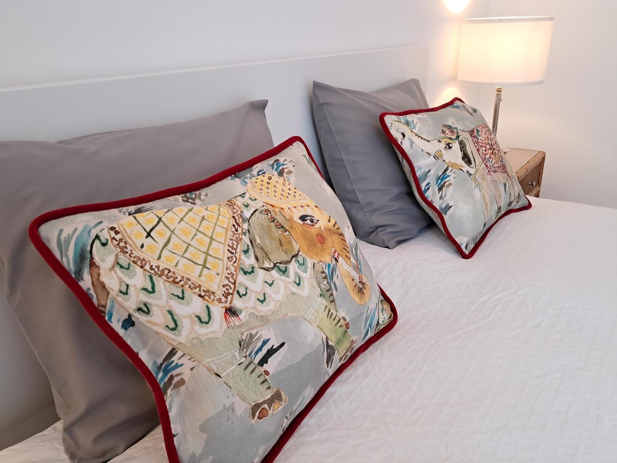 Apartamentos Almirante Hoyos Севилья Экстерьер фото