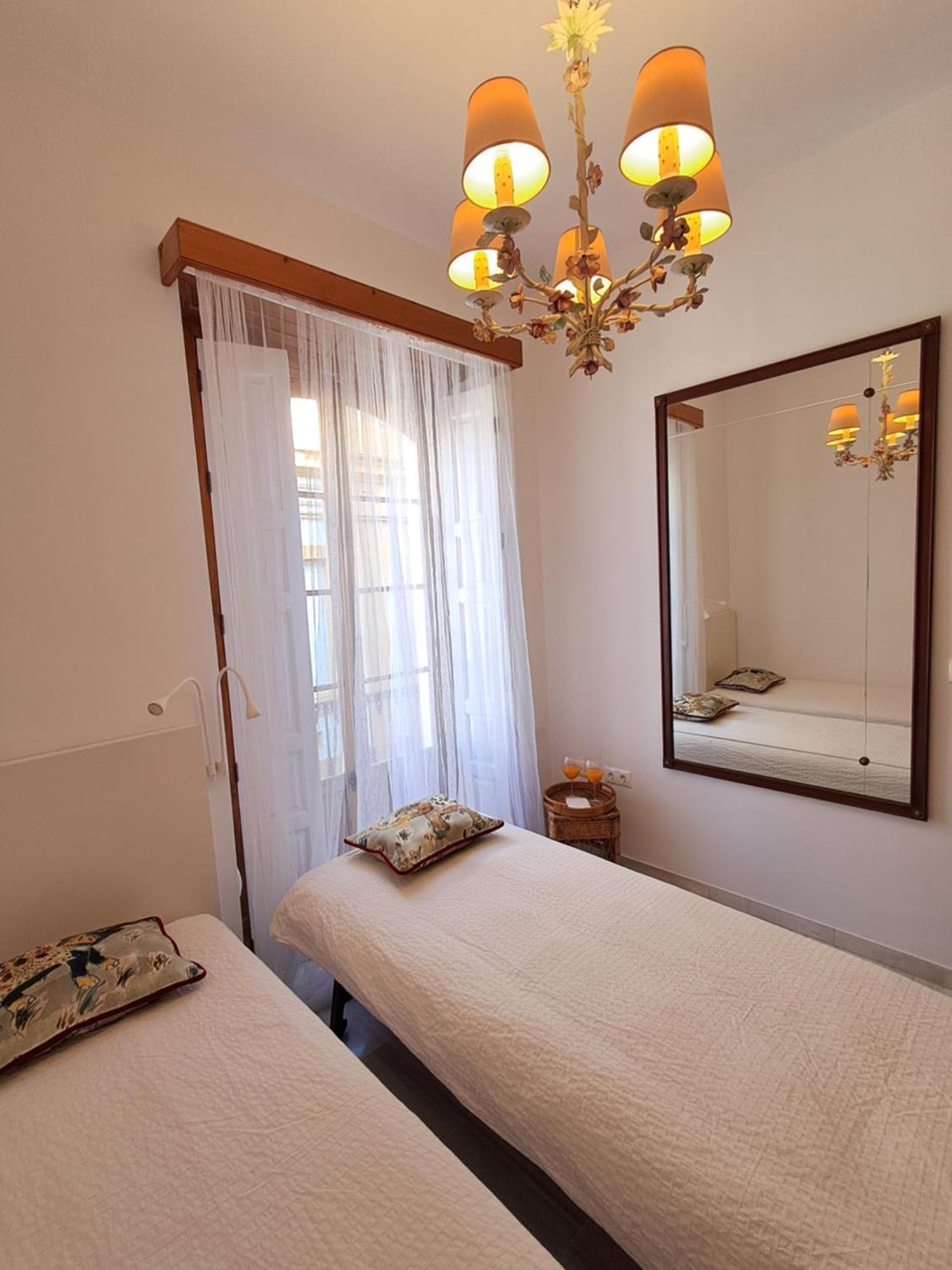 Apartamentos Almirante Hoyos Севилья Экстерьер фото