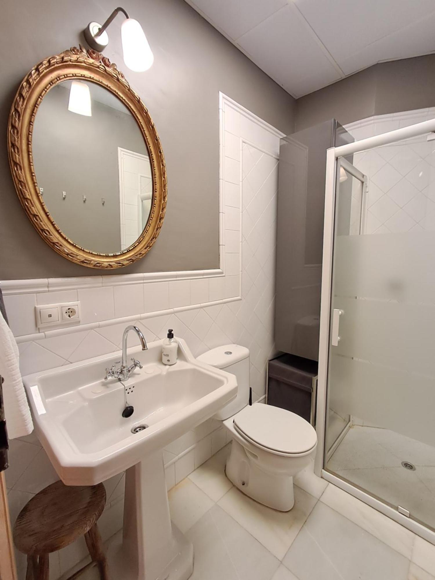 Apartamentos Almirante Hoyos Севилья Экстерьер фото